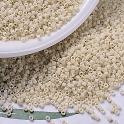 (DB0353) Матовый Непрозрачный Античный Бежевый Бусины miyuki delica, цилиндр, японский бисер, 11/0, (дБ 0353) матовый матовый античный бежевый, 1.3x1.6 мм, отверстие : 0.8 мм, Около 2000 шт / 10 г