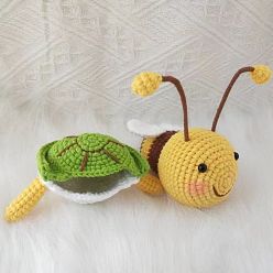 Goldenrod DIY Bee & Turtle Display Doll Decoration Crochet Kit, Including Cotton Thread, Knitting Tools, Goldenrod, 14x6cm