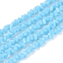 Светло-Голубой Непрозрачное стекло бисер нитей, треугольные, граненые, Небесно-голубой, 2~2.5x3.5~4x3.5~4 мм, отверстие : 0.8~0.9 мм, около 126~132 шт / нитка, 13.78~14.96'' (35~38 см)