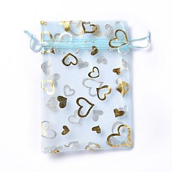 Bleu Ciel Clair Pochettes à bijoux en organza avec cordon de serrage, sacs-cadeaux de fête de mariage, rectangle avec motif coeur estampé or, lumière bleu ciel, 15x10x0.11 cm