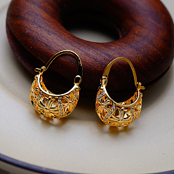 E11247 Chic Chinese-style Hollow Bird's Nest Earrings with French Charm and Gold-tone Personality