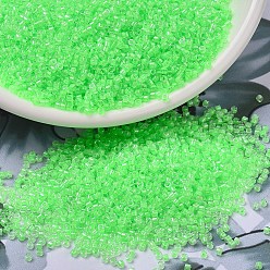 (DB2040) Светящийся Мятно-зеленый Бусины miyuki delica, цилиндр, японский бисер, 11/0, (дБ 2040) мятно-зеленый светящийся, 1.3x1.6 мм, отверстие : 0.8 мм, Около 2000 шт / 10 г