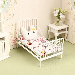 Cat Shape Mini Iron Children's Bed & Pillow, Micro Landscape Home Dollhouse Accessories, Pretending Prop Decorations, Cat Shape, 115x70x80mm