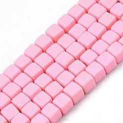 Pink Hechos a mano de los granos de la arcilla del polímero hebras, cubo, rosa, 4x4x4 mm, agujero: 1.4 mm, sobre 89~91 unidades / cadena, 15.55 pulgada ~ 15.94 pulgada (39.5~40.5 cm)