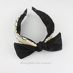 Black on white Chic Hair Clip for Girls - Butterfly Bow Hairpin, Versatile and Elegant.