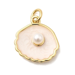 (404) Непрозрачное AB Кислое яблоко Латунь эмаль подвески, с бусинами из искусственного жемчуга ABS и кольцом для прыжков, шарм в форме ракушки, долговечный, без кадмия и без свинца, реальный 18 k позолоченный, цветочный белый, 16x15x5 мм, отверстие : 3 мм