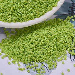 (DB0763) Матовый Непрозрачный Шартрезский Бусины miyuki delica, цилиндр, японский бисер, 11/0, (db 0763) матовый непрозрачный шартрез, 1.3x1.6 мм, отверстие : 0.8 мм, Около 2000 шт / 10 г