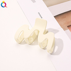 Matte M-shaped clip - milk white. Матовая заколка для волос в форме акулы в стиле ретро на затылке, пластина с зажимом для когтей, аксессуар для ловли волос