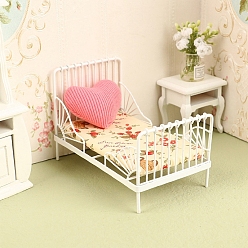Heart Mini Iron Children's Bed & Pillow, Micro Landscape Home Dollhouse Accessories, Pretending Prop Decorations, Heart, 115x70x80mm