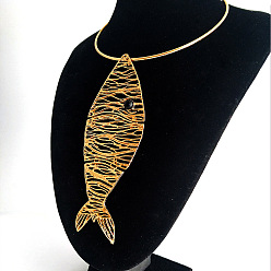 Golden necklace Exaggerated Collar Fish Animal Necklace with Irregular Metal Hollow-out Design