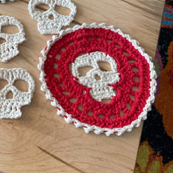 Red Halloween Theme Polyester Crochet Cup Mats, Antiskid Macrame Coasters, Flat Round with Skull, Red, 120mm