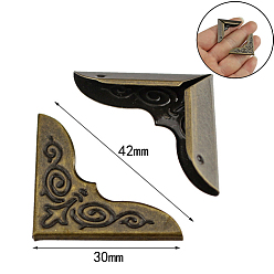 Античная Бронза Железная сумка украшает углы протектора, защитный кожух с треугольным резным краем, для сумок альбом для книг аксессуары, античная бронза, 3x3 см, Внутренний диаметр: 0.2 cm