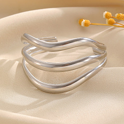 Нержавеющая Сталь Цвет Полые 304 из нержавеющей стали манжета браслеты, браслеты из трех нитей для женщин, волна, цвет нержавеющей стали, внутренний диаметр: 2.01 дюйм (5.1 см)