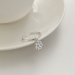 Цветок Регулируемые латунные манжеты, серебряные, цветок, внутренний диаметр: 15~20 мм