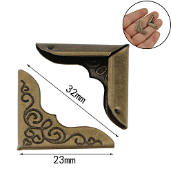Античная Бронза Железная сумка украшает углы протектора, защитный кожух с треугольным резным краем, для сумок альбом для книг аксессуары, античная бронза, 2.3x2.3 см, Внутренний диаметр: 0.1 cm