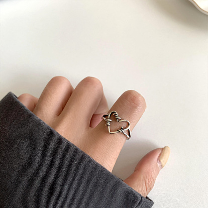Irregular Heart-shaped Design Ring for Women, High-end and Unique with Personality and Charm