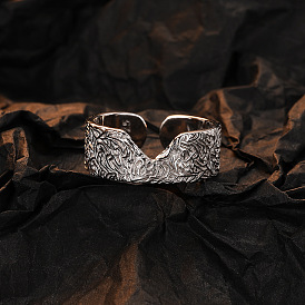 925 Silver Foil Texture V-shaped Ring - Minimalist, Cool, Unique.