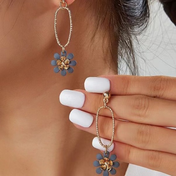 Овальные серьги-гвоздики с цветком из латуни, золотые