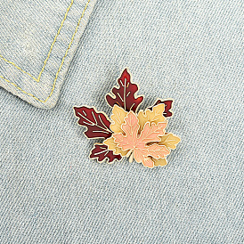 Vintage Maple Leaf Brooch Pin Badge for Fashion Accessories