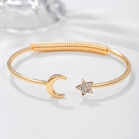 Fashionable Adjustable Bracelet with Moon and Star Design
