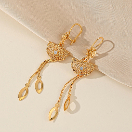 Элегантные полукруглые серьги-кольца с кисточками из латуни с прозрачным кубическим цирконием