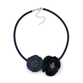 Fashion Flower Short Necklace - Simple, Sweet, Metal Collarbone Chain Collar.