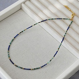 Collares redondos facetados de turquesa africana natural (jaspe) y lapislázuli con cadenas terminales de acero inoxidable.