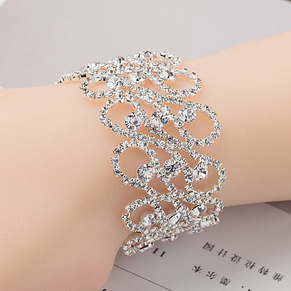 Элегантный серебряный женский браслет с кристаллами и стразами с преувеличенно гламурным дизайном