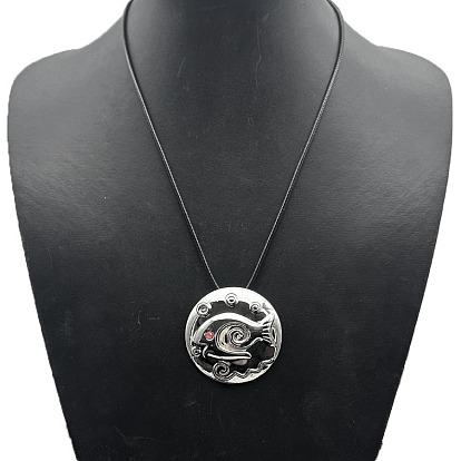 Ожерелье из сплава с подвеской в виде круглого сердца с цветком любви и рыбой