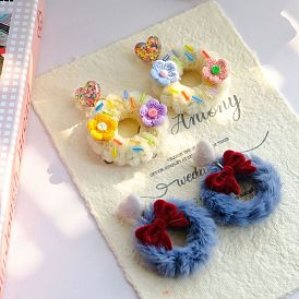 Серьги-гвоздики из полиэстера и смолы