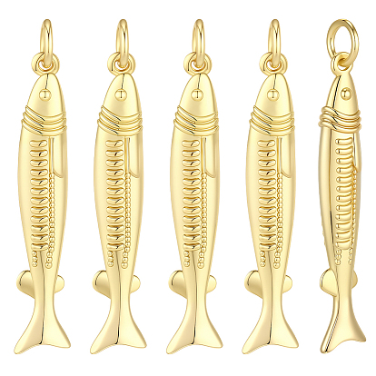 8 piezas colgantes de latón, encantos de pescado, sin plomo y cadmio, chapado en rack, larga duración plateado, con anillo de salto