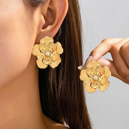 Серьги-гвоздики из сплава и искусственного жемчуга для женщин, цветок