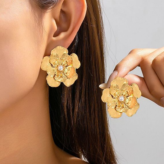 Pendientes de aleación y perlas de imitación para mujer, flor