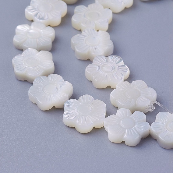 Chapelets de perles de coquillage, fleur