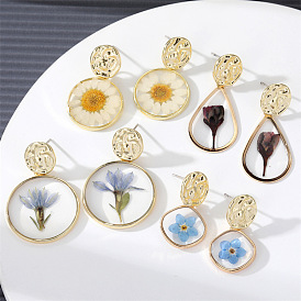 Daisy Hook Earrings with Dried Flowers - Simple, Sweet and Elegant Jewelry