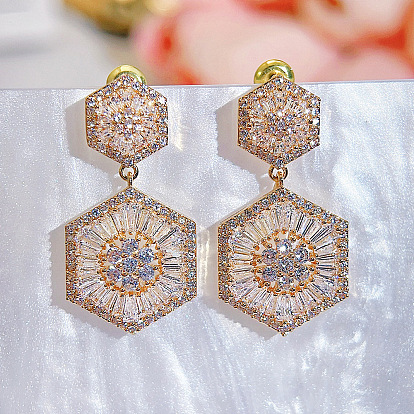 Серьги-гвоздики с шестигранной латунной отделкой из прозрачных кубических цирконий с микропаве