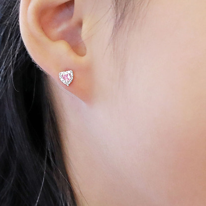 925 Aretes de plata de ley con micro pavé de circonita cúbica en forma de corazón para mujer, Platino verdadero plateado