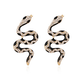 Minimalist Snake-shaped Alloy Diamond-studded Earrings with Vintage Fashion Animal Pearl Ear Drops for Women