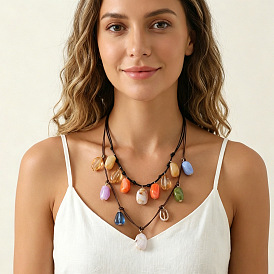Collares babero de doble capa con colgante de pepitas de resina bohemia y cordón de cuero para mujer., la luz de oro
