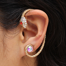 Fashionable Snake-shaped Ear Cuff Earrings - Sexy and Personalized Ear Decor for Women.