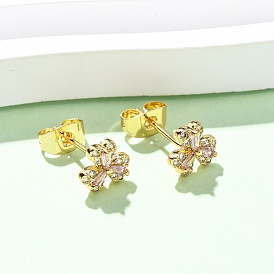 Серьги-гвоздики из латуни с микропаве и кубическим цирконием