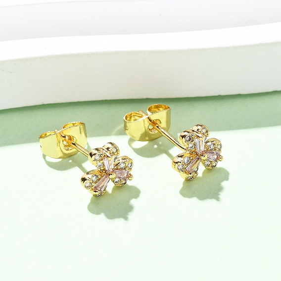 Серьги-гвоздики из латуни с микропаве и кубическим цирконием