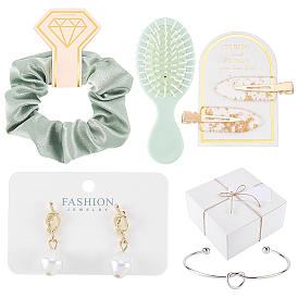 Conjuntos de regalo para damas de honor, incluyendo cajas de cartón, goma elástica de tela para el cabello, pinza para el cabello con forma de garra de hierro, Pendientes de latón, brazalete de acero inoxidable, Tarjetas de presentación de papel y pinzas acrílicas para el cabello con forma de cocodrilo.
