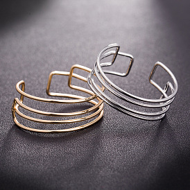 Fashionable Wide-brimmed Metal Bracelet - Trendy Ladies' Decorative Bangle, Exaggerated Jewelry.