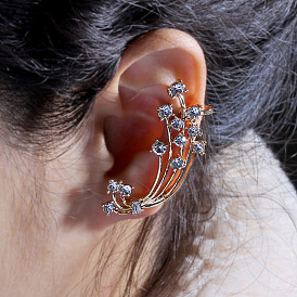 European and American Fashion Hollow Flower Metal Ear Jewelry - Floral Design