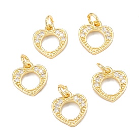Latón micro pavimenta claro cubic zirconia encantos, con anillo de salto, larga duración plateado, corazón