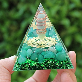 Natural Green Aventurine Orgone Pyramid, Resin Craft Healing Pyramids, for Chakra Meditation, Spiritual Balance