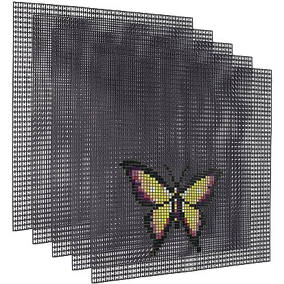 Квадратные пластиковые перфорированные панели, используемые для самодельных плавких бусин