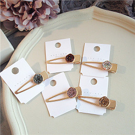 Sparkling Geometric Metal Hair Clip with Floral Design and Gold Plating