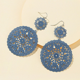 Цветок с плоскими круглыми латунными подвесными серьгами